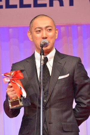 市川海老蔵、 「第27回日本ジュエリー ベスト ドレッサー賞」表彰式にて