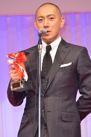 市川海老蔵、 「第27回日本ジュエリー ベスト ドレッサー賞」表彰式にて