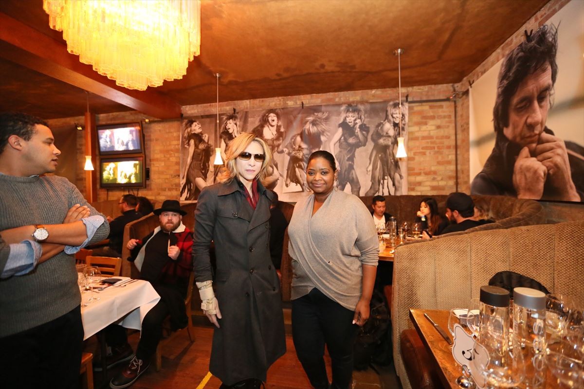 YOSHIKI、米サンダンス映画祭で演奏　会場はスタンディング・オベーション