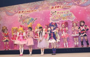 『プリキュア』新シリーズの合同会見に登壇した声優の高橋李依、堀江由衣