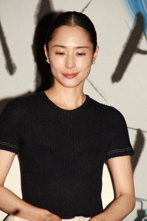 舞台『ETERNAL CHIKAMATSU』制作発表に出席した深津絵里