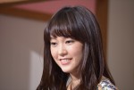 桐谷美玲、『スミカスミレ　45歳若返った女』会見に出席