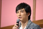 町田啓太、『スミカスミレ　45歳若返った女』会見に出席