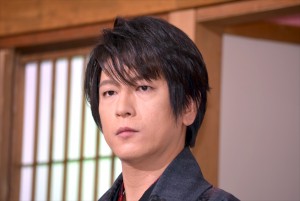 及川光博、『スミカスミレ　45歳若返った女』会見に出席