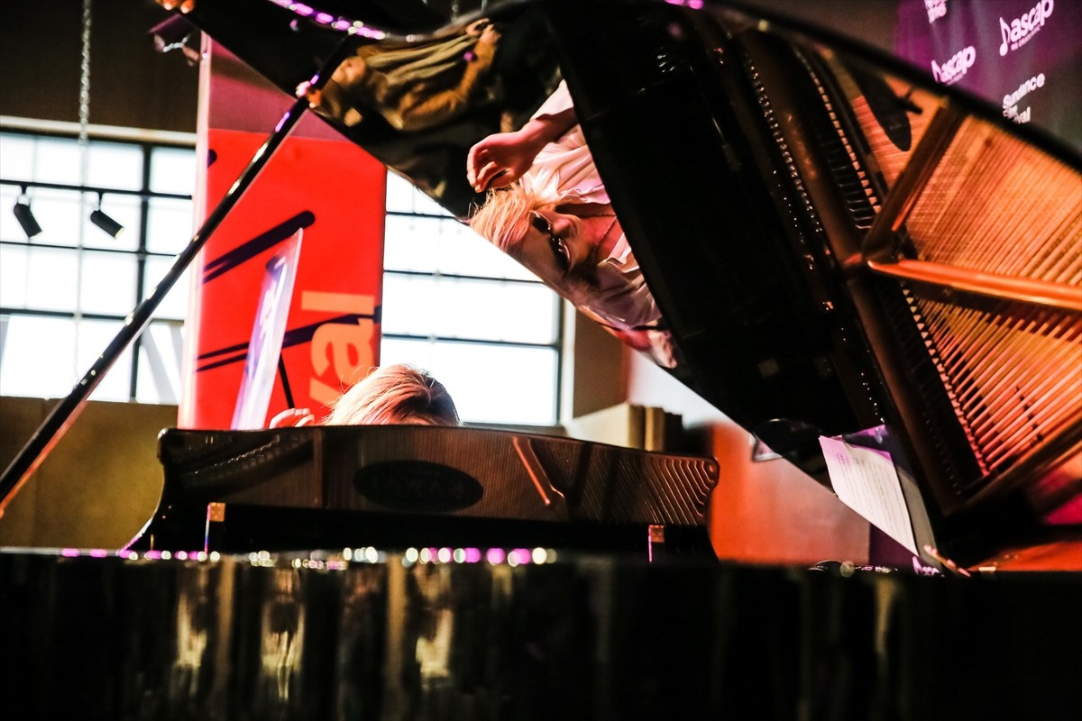 YOSHIKI、『WE ARE X』サンダンス映画祭で編集賞受賞「新たな道が開ける」