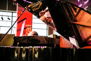 サンダンス映画祭に参加したX JAPANのYOSHIKI