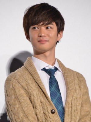 『黒崎くんの言いなりになんてならない』完成披露舞台挨拶に登壇した千葉雄大