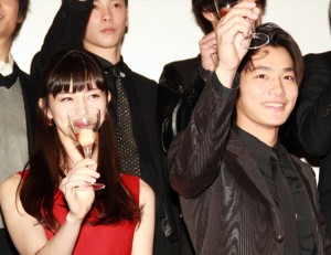 映画『ライチ☆光クラブ』舞台挨拶に登壇した中条あやみ、野村周平