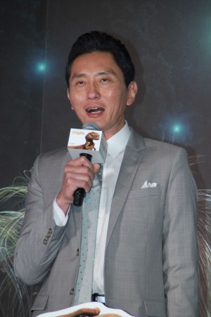 『アーロと少年』監督＆プロデューサー来日会見に登壇した松重豊