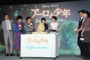 『アーロと少年』監督＆プロデューサー来日会見の様子