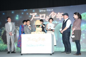 『アーロと少年』監督＆プロデューサー来日会見の様子