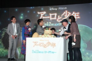 『アーロと少年』監督＆プロデューサー来日会見の様子