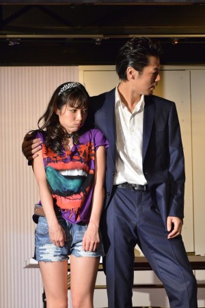 舞台『ホテル・カルフォリニア～HOTEL CALFORINIA～』公開ゲネプロの様子