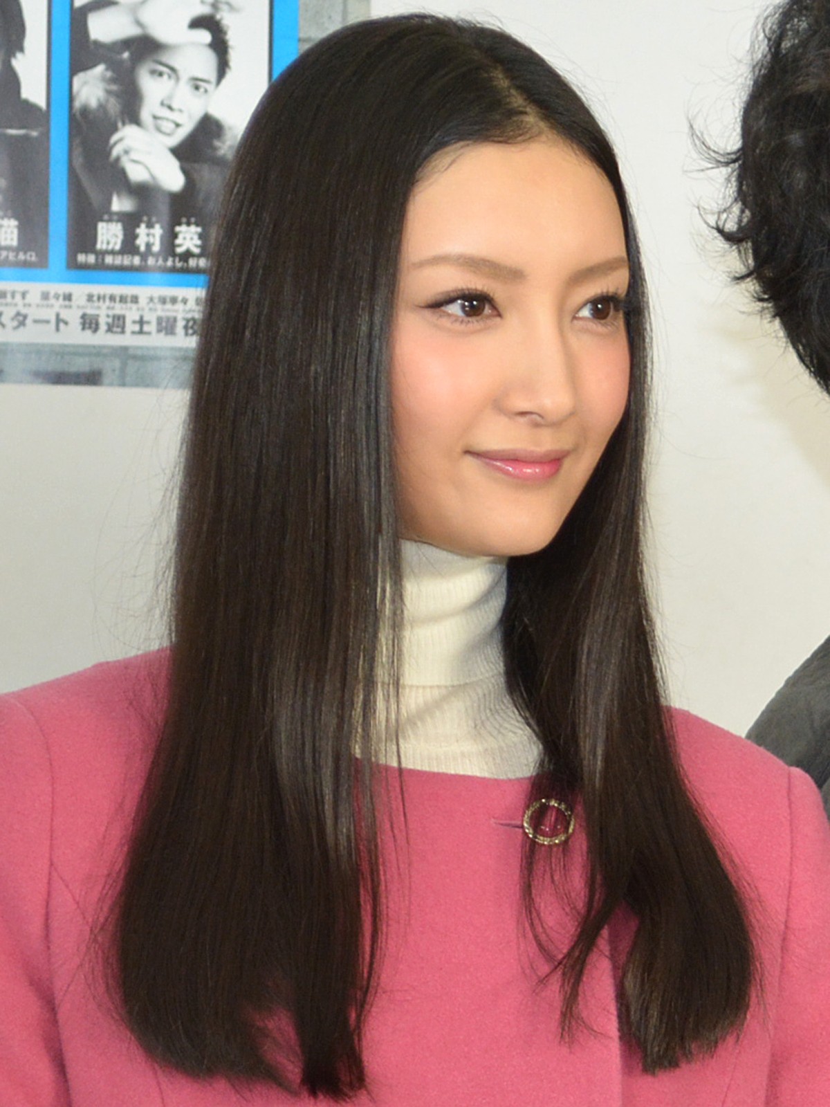 堀北真希、菜々緒、斎藤工ら、別ドラマにカメオ出演！ 豪華コラボに「願いが叶った」