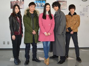 （左から）堀北真希、成宮寛貴、菜々緒、斎藤工、窪田正孝、日テレドラマ「奇跡のコラボ」取材会にて