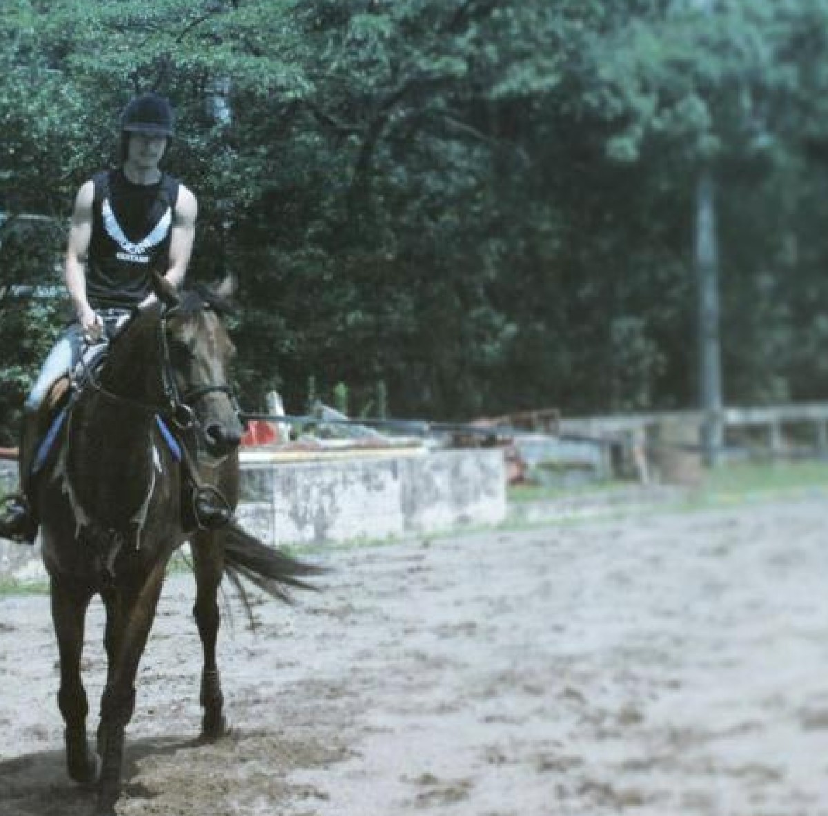 ディーン・フジオカの乗馬姿にファン大興奮