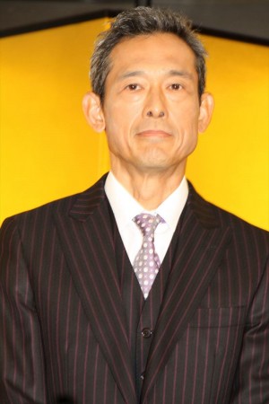 『螻蛄（疫病神シリーズ）』制作発表会見に登場した鶴見辰吾