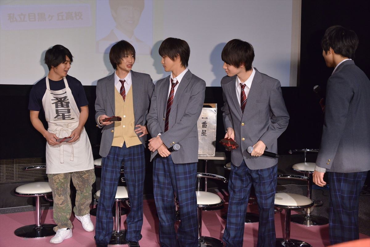 白石隼也、共演陣に全くモテず…　バレンタインチョコもらえずイジける