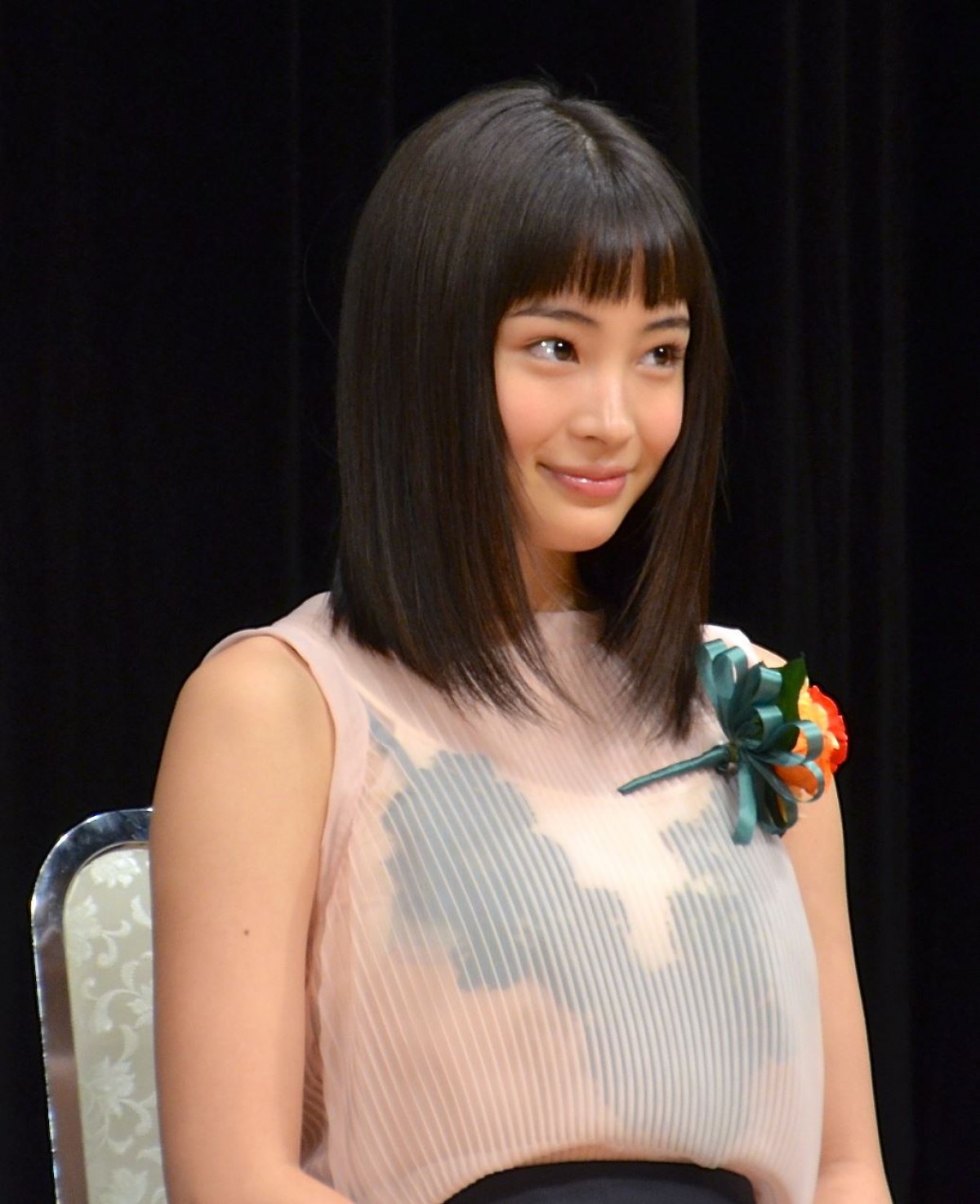 二宮和也＆深津絵里、キネ旬主演賞授賞式で名コンビぶりを披露！