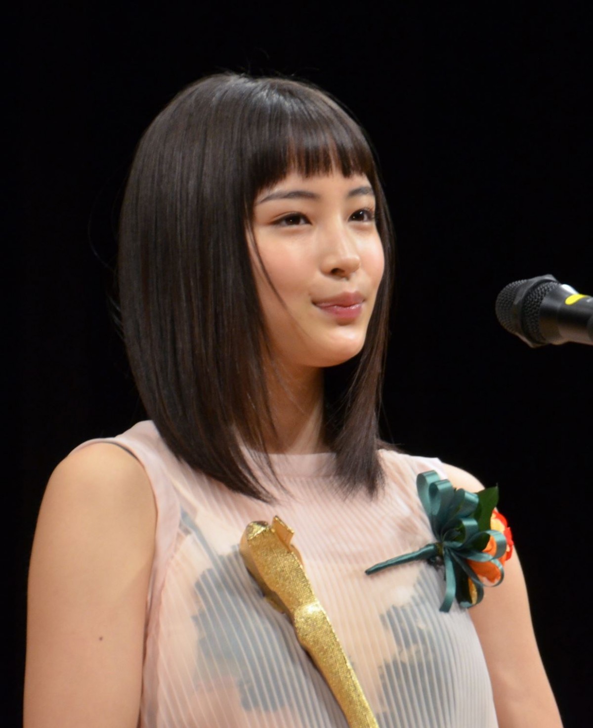 二宮和也＆深津絵里、キネ旬主演賞授賞式で名コンビぶりを披露！