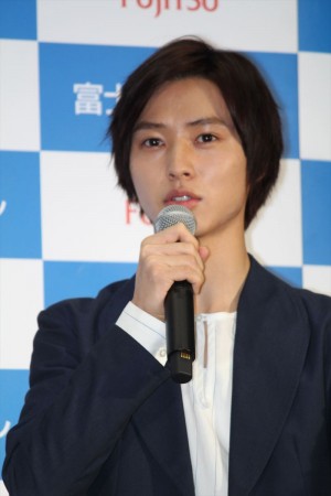 富士通ゼネラルエアコンの新CM発表会見に登壇した山崎賢人