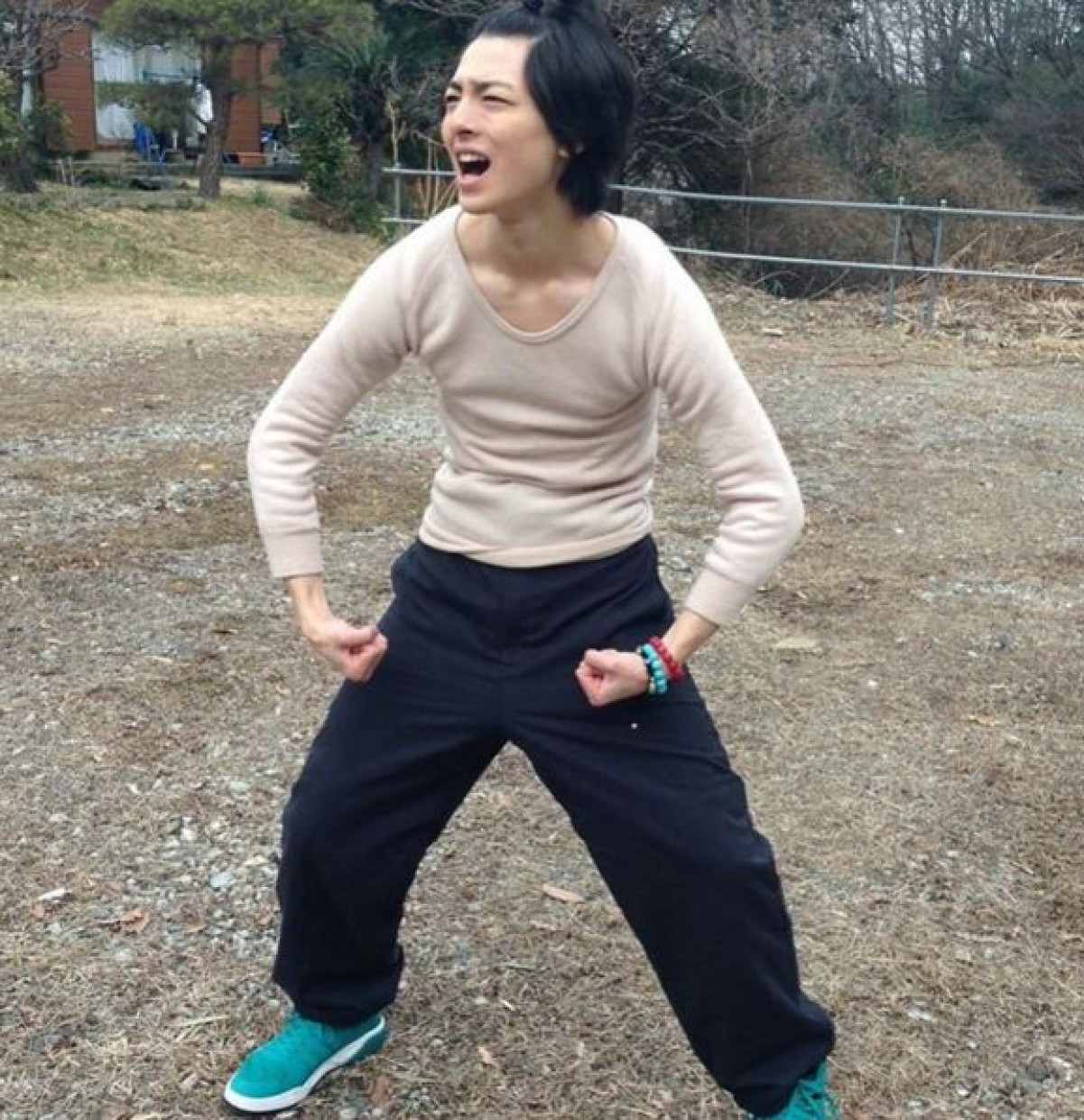 高杉真宙、肌色Tシャツにファンからツッコミ