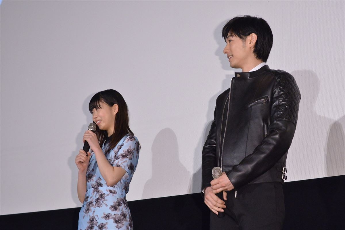 ディーン・フジオカ、舞台挨拶に降臨！　共演者も慌てるフィーバーぶり