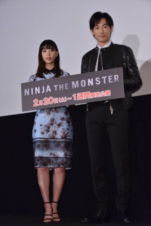 映画『NINJA THE MONSTER』の舞台挨拶に登壇したディーン・フジオカ、森川葵