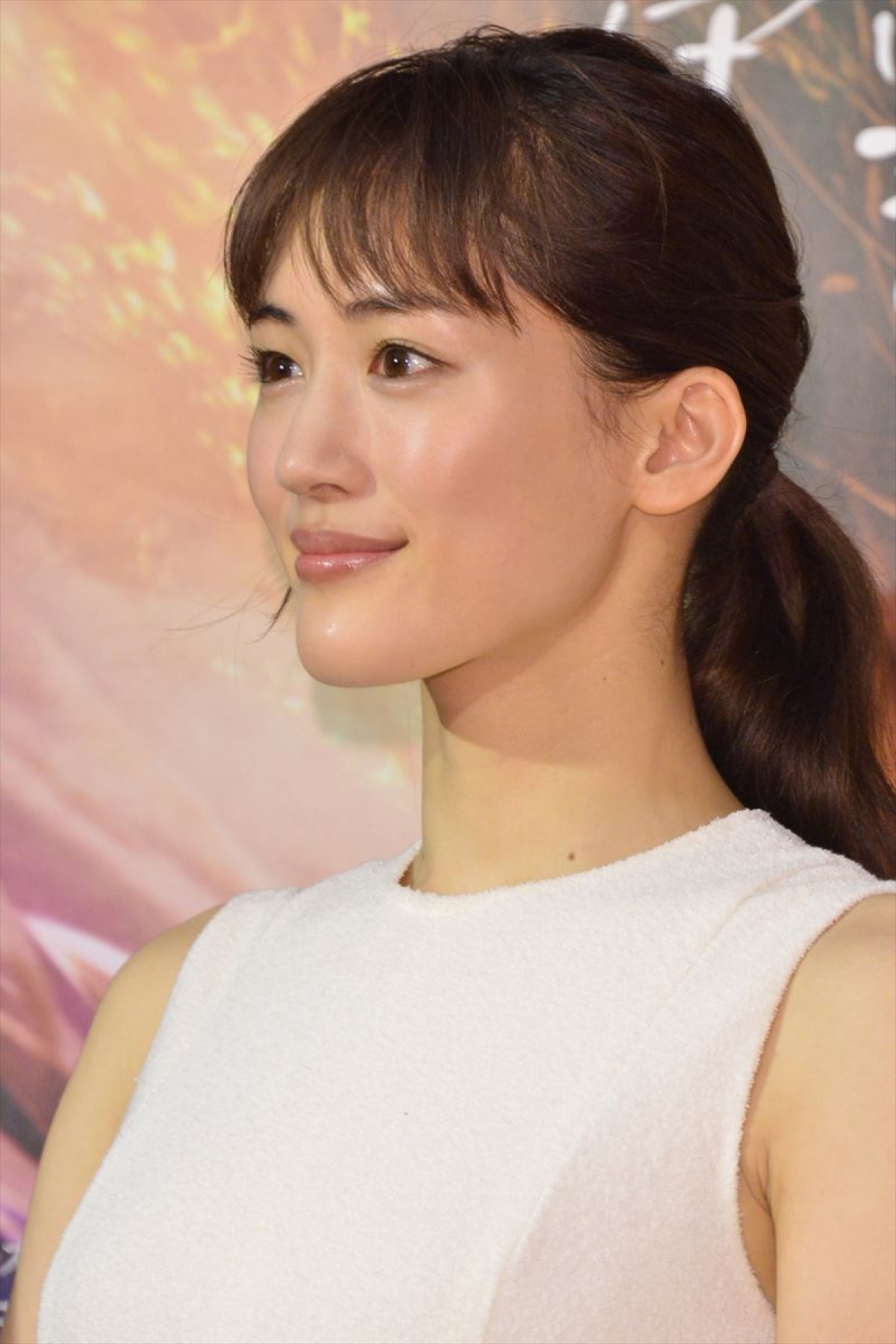 綾瀬はるか、木村文乃のお色気シーンにドキドキ「すごく絡み合う感じで」と赤面