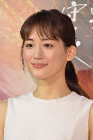 ドラマ『精霊の守り人』記者会見に出席した綾瀬はるか