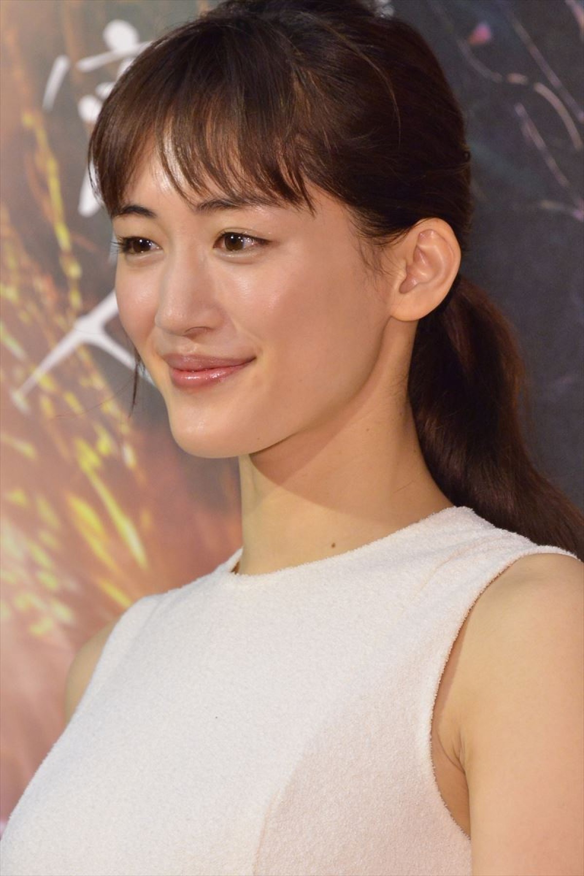 綾瀬はるか、木村文乃のお色気シーンにドキドキ「すごく絡み合う感じで」と赤面