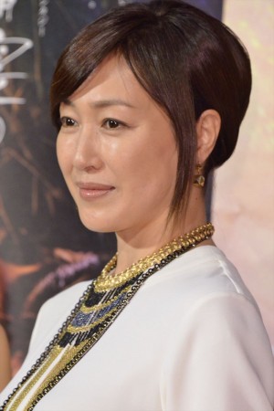 ドラマ『精霊の守り人』記者会見に出席した高島礼子