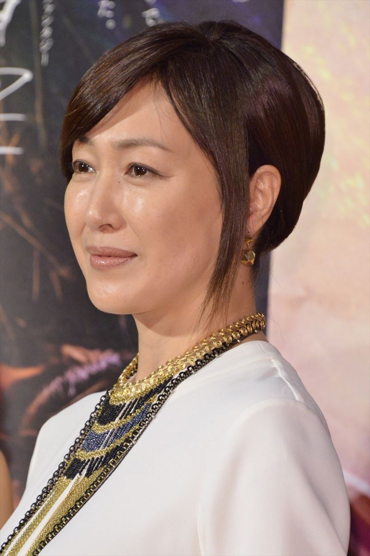 綾瀬はるか、木村文乃のお色気シーンにドキドキ「すごく絡み合う感じで」と赤面