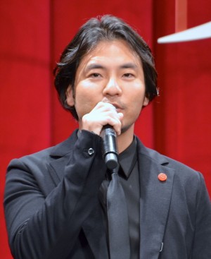 映画『ちはやふる　上の句』完成披露試写会に登壇した小泉徳宏監督