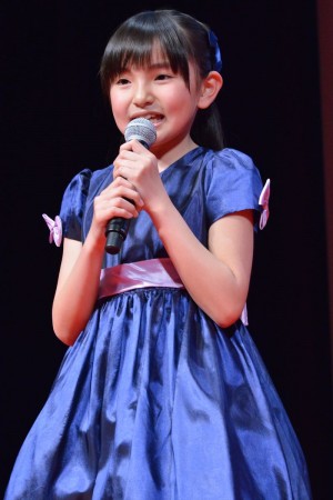 映画『僕だけがいない街』完成披露試写会に登場した鈴木梨央