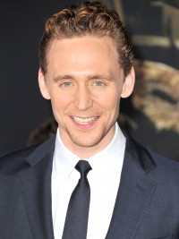 トム・ヒドルストン、演技の道に進んだきっかけを明かす