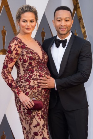 ジョン・レジェンド（右）