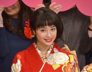 『ちはやふる』のひなまつり前夜祭“ちはや女子会”に登壇した広瀬すず