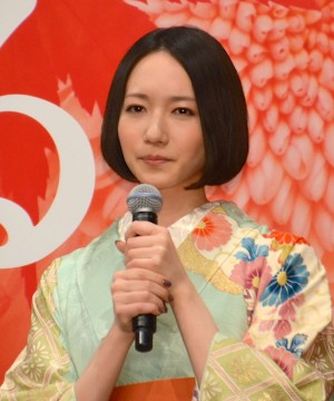 『ちはやふる』のひなまつり前夜祭“ちはや女子会”に登壇したPerfume・大本彩乃