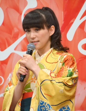 『ちはやふる』のひなまつり前夜祭“ちはや女子会”に登壇したPerfume・西脇綾香