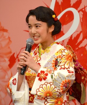 『ちはやふる』のひなまつり前夜祭“ちはや女子会”に登壇した上白石萌音