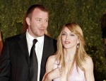 マドンナ＆ガイ・リッチー、親権争う2人に判事あきれ顔