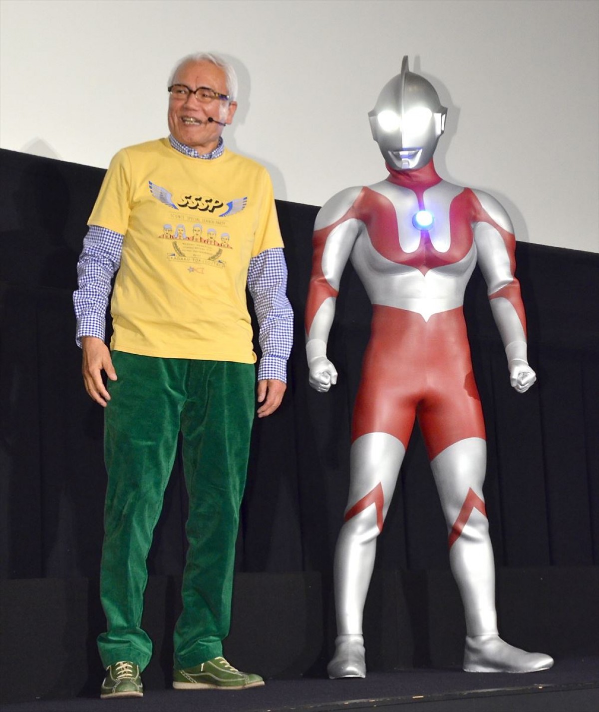 高橋健介、初代『ウルトラマン』ハヤタ隊員とのツーショットに感激