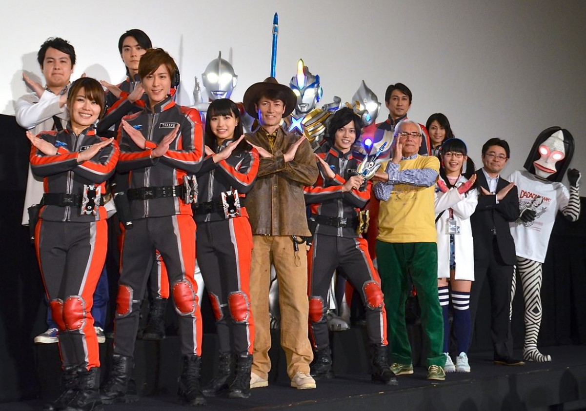 高橋健介、初代『ウルトラマン』ハヤタ隊員とのツーショットに感激