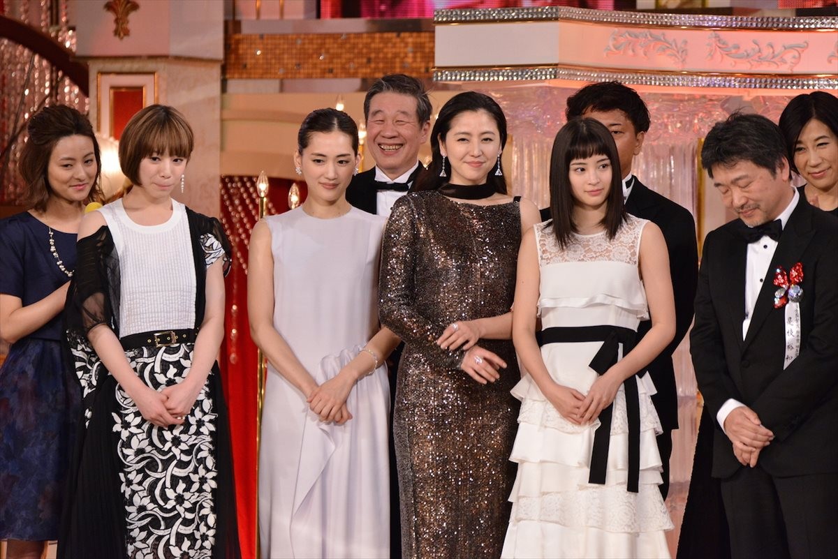 ＜日本アカデミー賞＞『海街dairy』作品賞、監督賞ほか4冠！四姉妹＆是枝監督が勢ぞろい