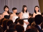 （左より）有村架純、土屋太鳳、広瀬すず、藤野涼子