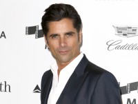 ジョン・ステイモスが交際相手の話をポロリ