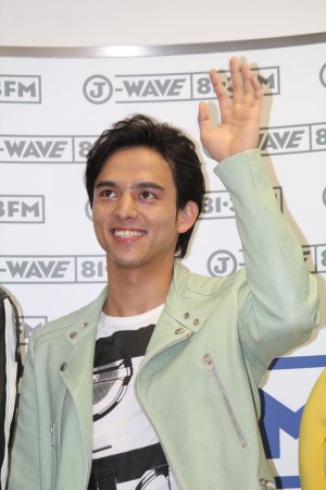 新ラジオ番組『VALON』記者会見に出席した満島真之介