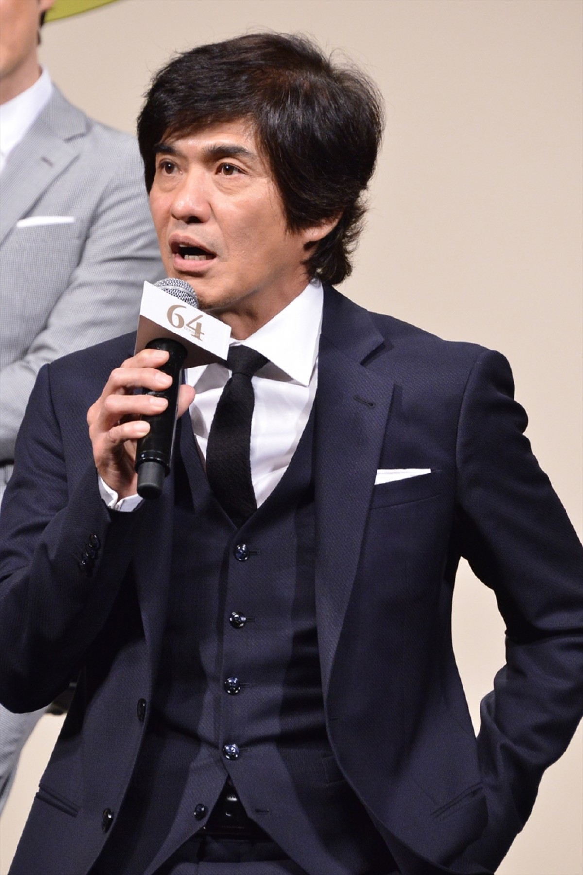 佐藤浩市、瑛太＆綾野剛から「お寿司食べたい」　豪華共演陣が“おごって”アピール