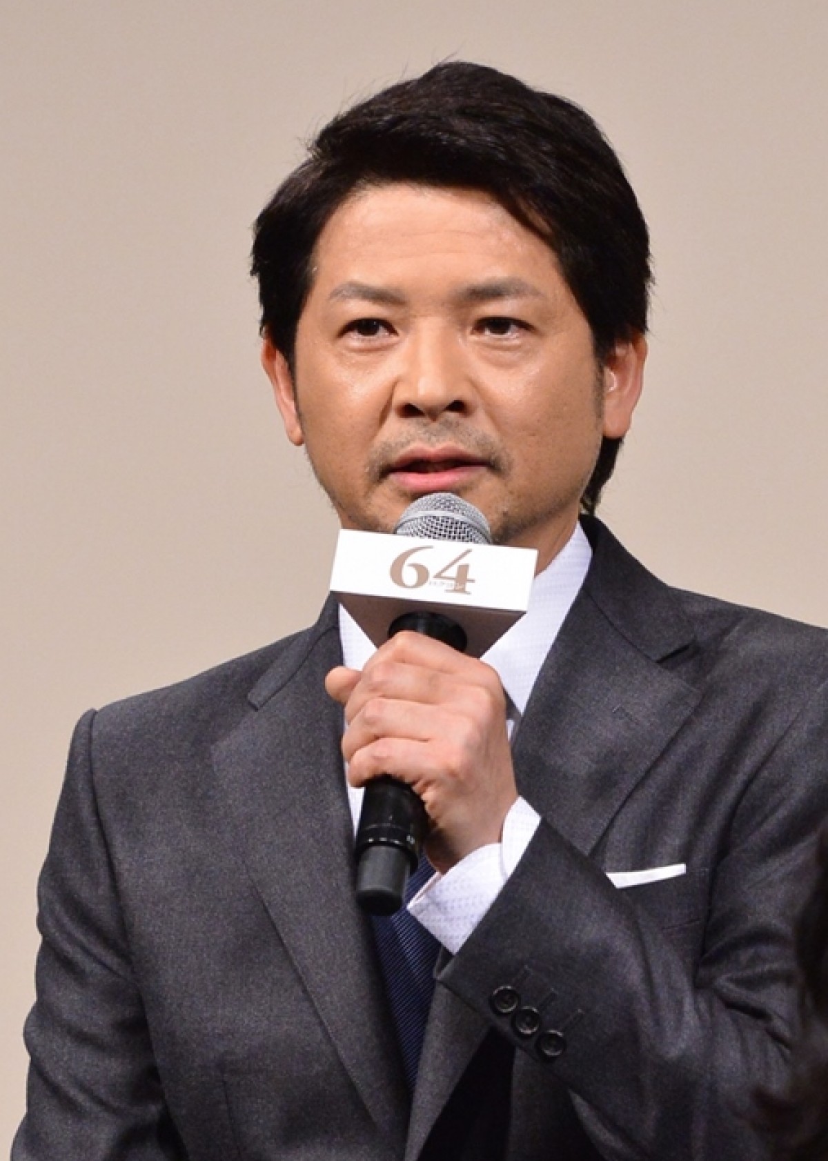 佐藤浩市、瑛太＆綾野剛から「お寿司食べたい」　豪華共演陣が“おごって”アピール